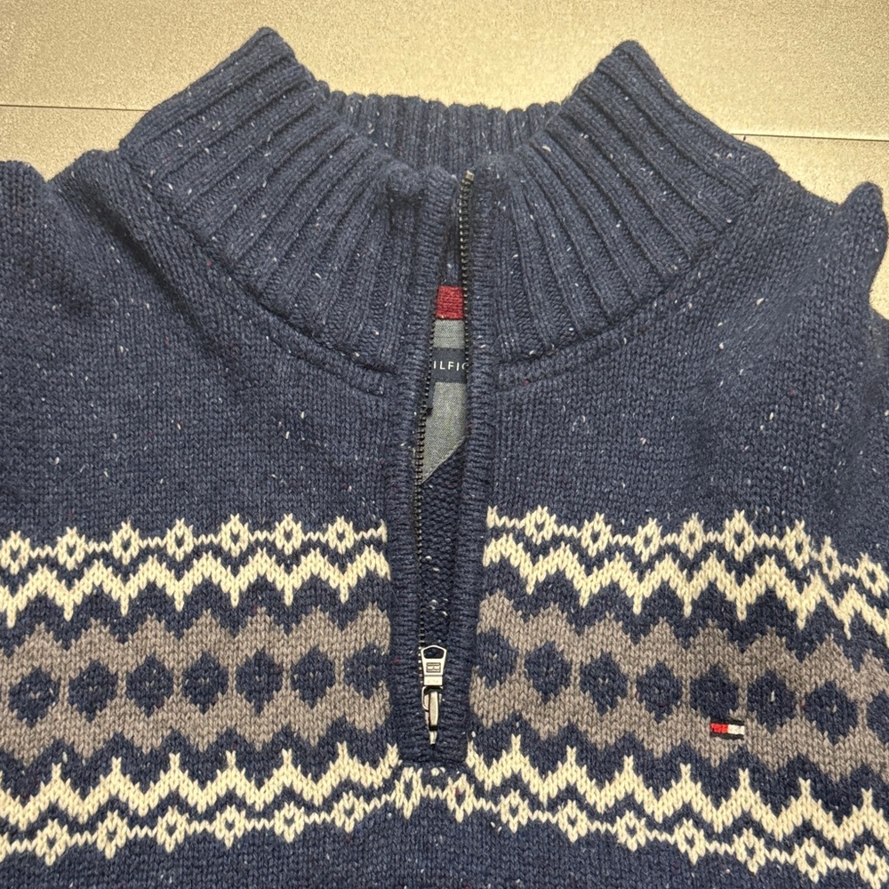 Tommy Hilfiger Men's Navy and Red Zip-Up Sweater - Picture 3 of 12